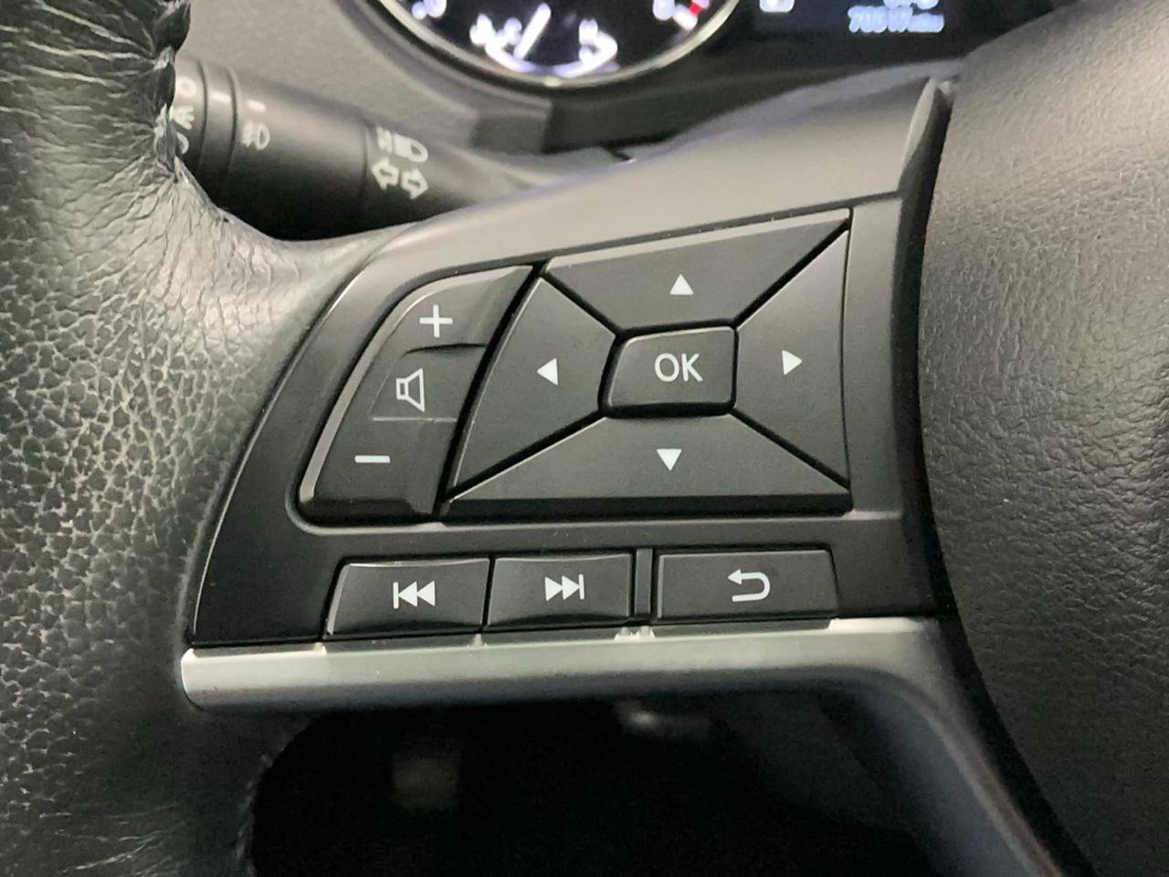Used 2017 Nissan Rogue SL w/ SL Premium Package AWD/4WD image 24