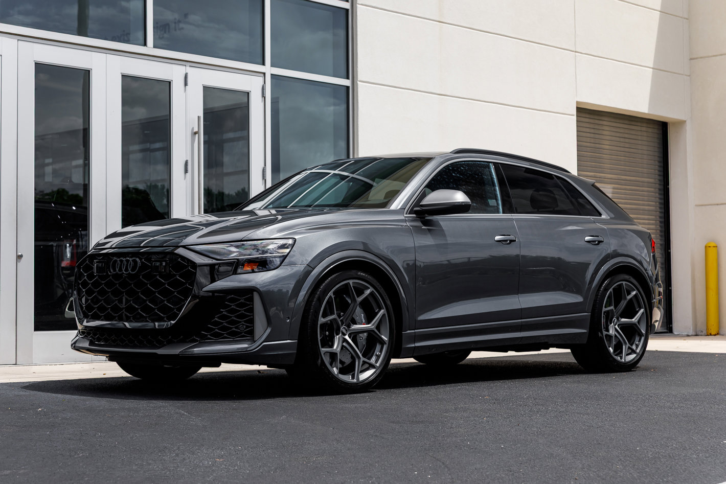 Used 2025 Audi RS Q8 performance AWD/4WD image 5