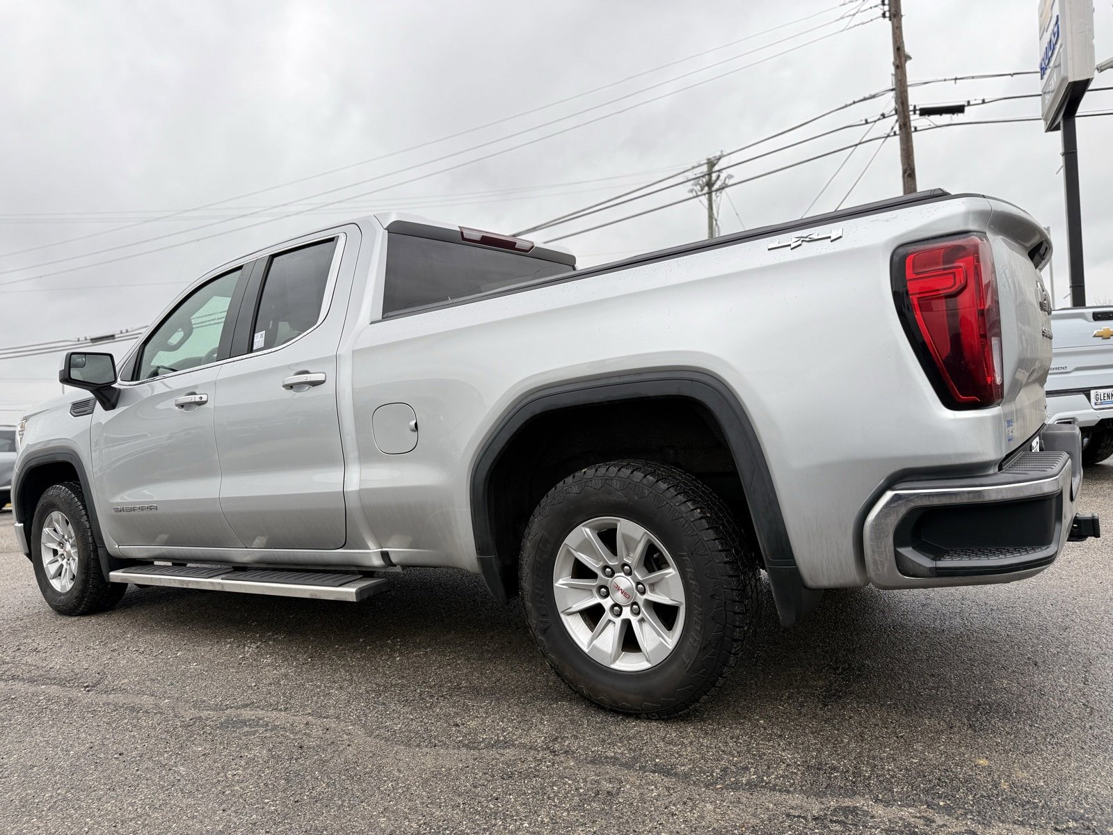 Used 2021 GMC Sierra 1500 SLE image 5
