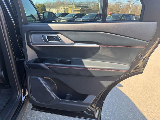 Used 2025 Ford Explorer ST-Line w/ ST-Line Street Pack image 27