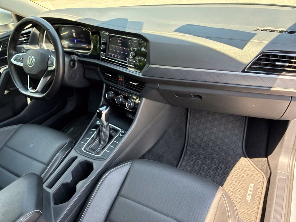 Used 2024 Volkswagen Jetta SE FWD image 37