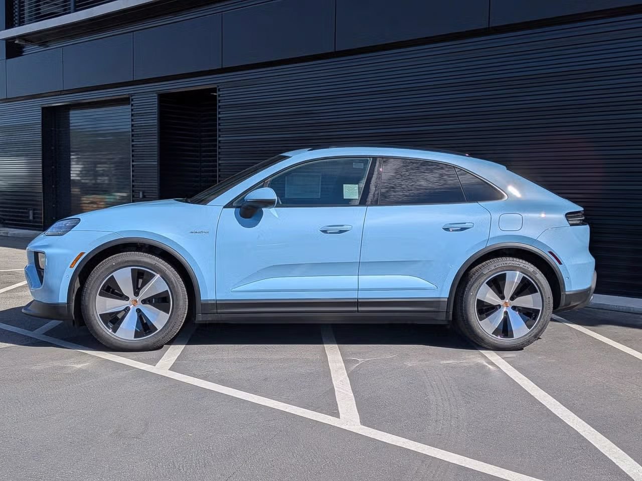 Certified 2026 Porsche Macan Electric RWD image 2