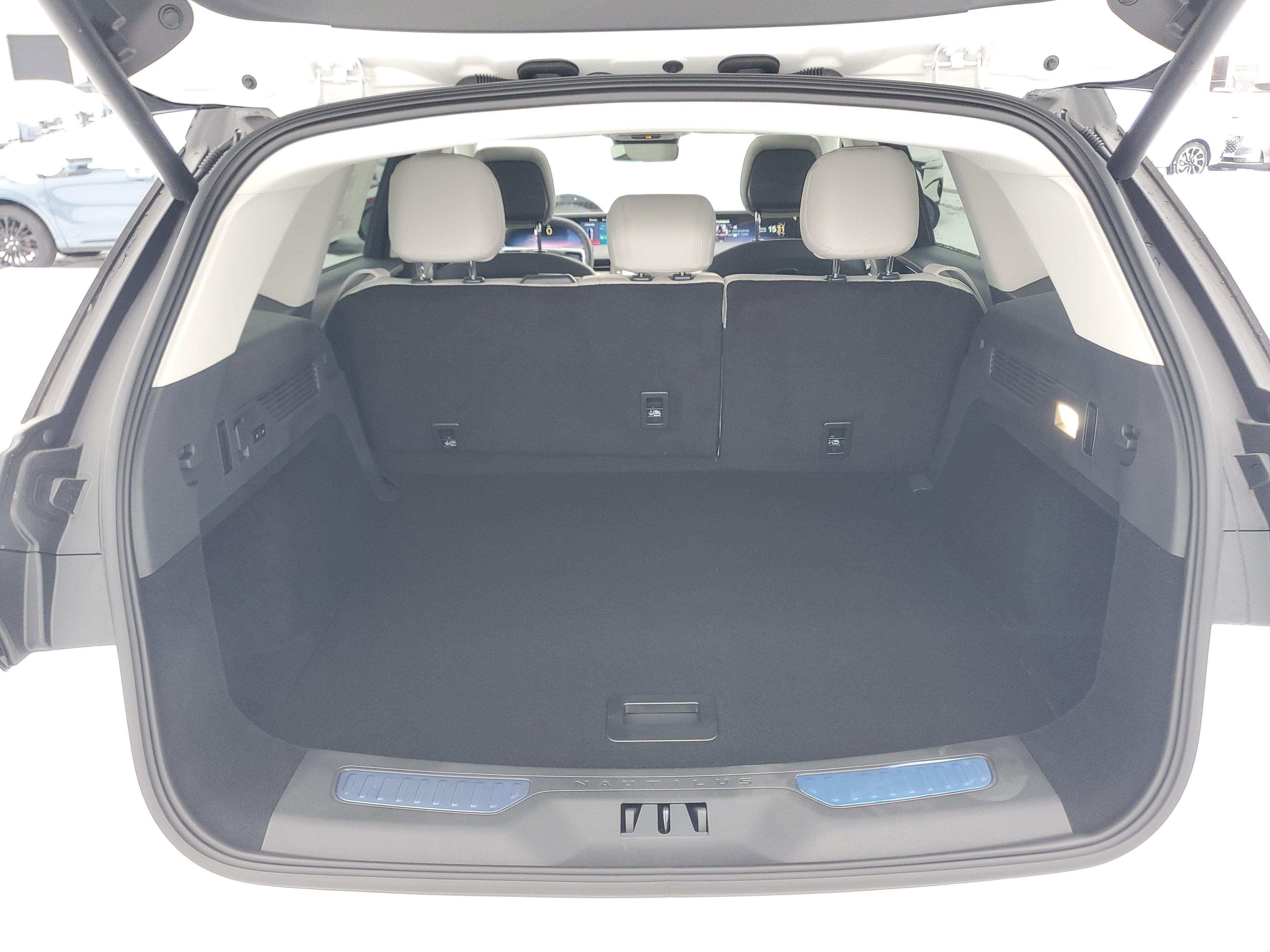 New 2026 Lincoln Nautilus Reserve w/ Jet Appearance Package image 33