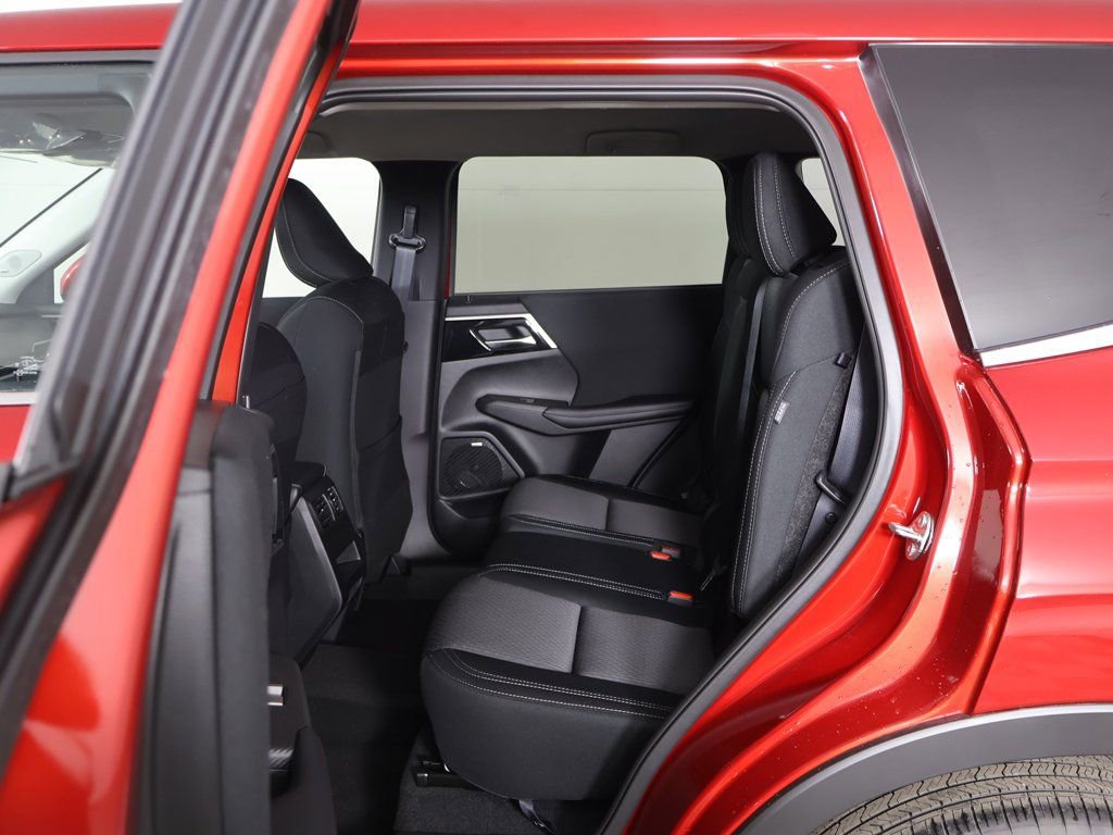 New 2026 Mitsubishi Outlander ES AWD/4WD image 34