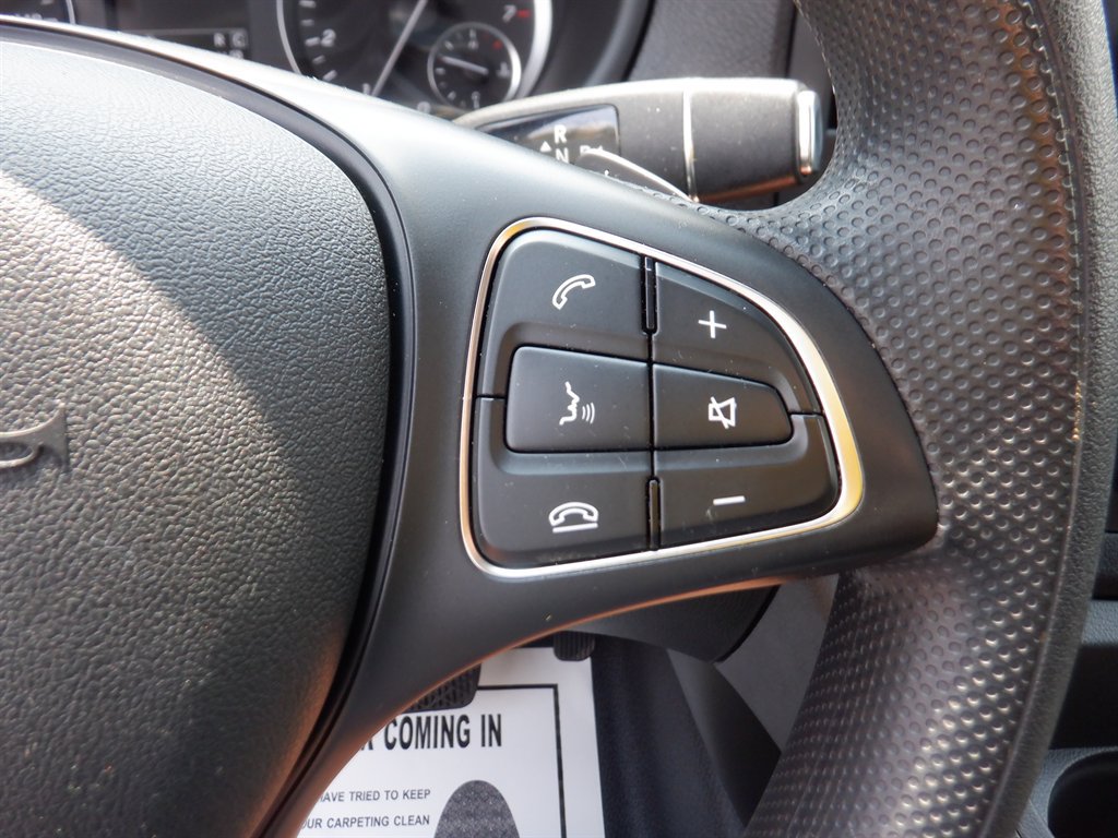Used 2023 Mercedes-Benz Metris image 13