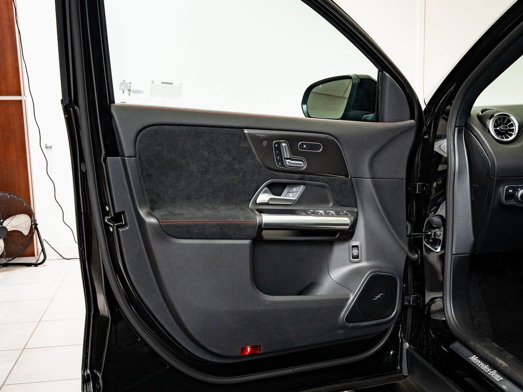 New 2026 Mercedes-Benz GLA 35 AMG 4MATIC image 25