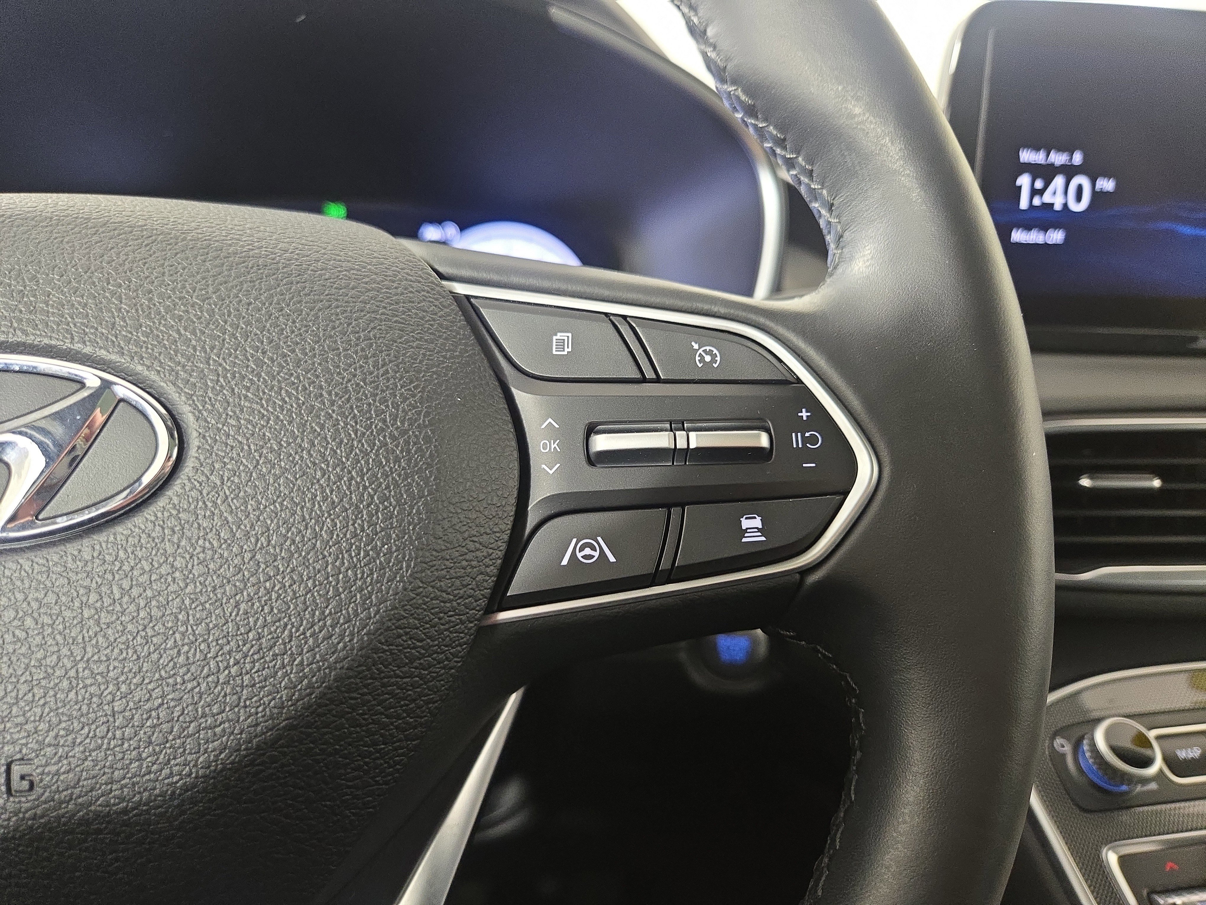 Used 2023 Hyundai Santa Fe Limited image 16