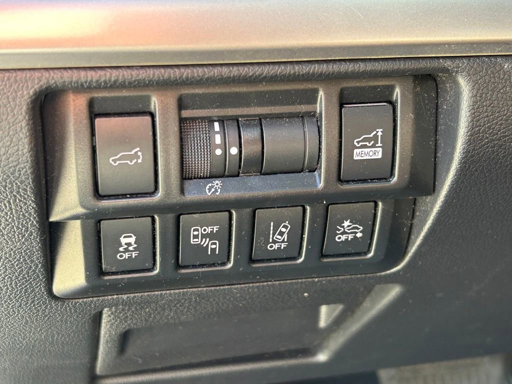 Used 2018 Subaru Outback 3.6R Touring image 27