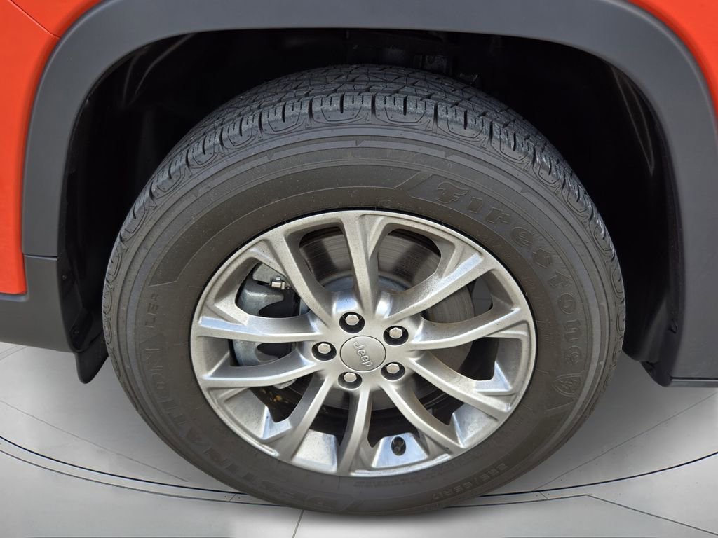 Used 2021 Jeep Cherokee Latitude Lux image 9