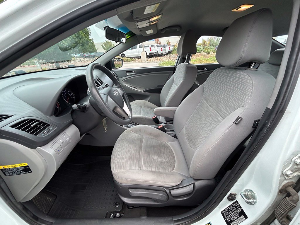 Used 2015 Hyundai Accent GLS FWD image 11