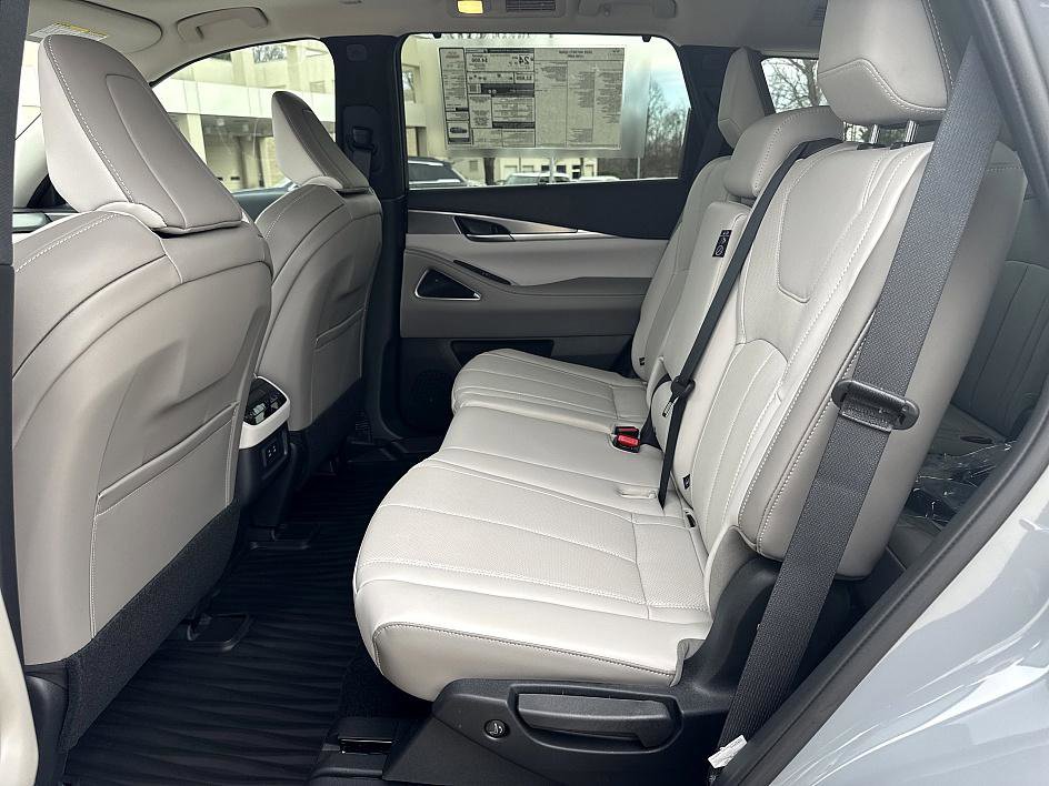 New 2026 INFINITI QX60 Luxe image 12
