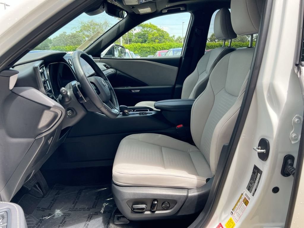 Certified 2025 Lexus TX 350 AWD w/ Technology Package image 12