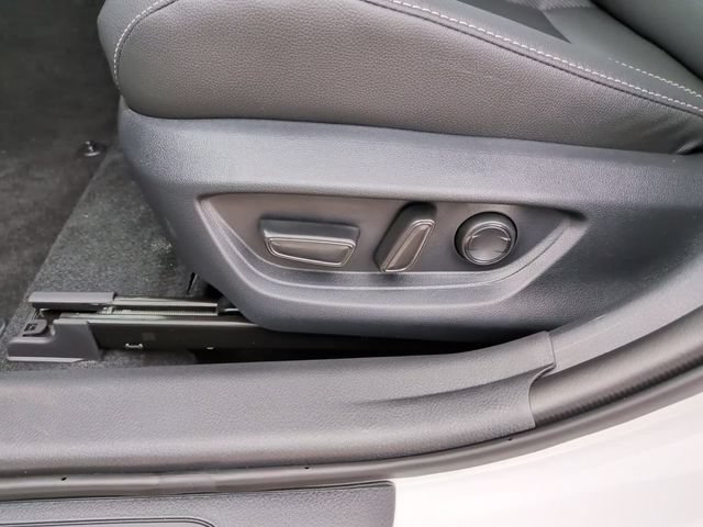 Used 2026 Toyota Camry SE w/ Convenience Package FWD image 13