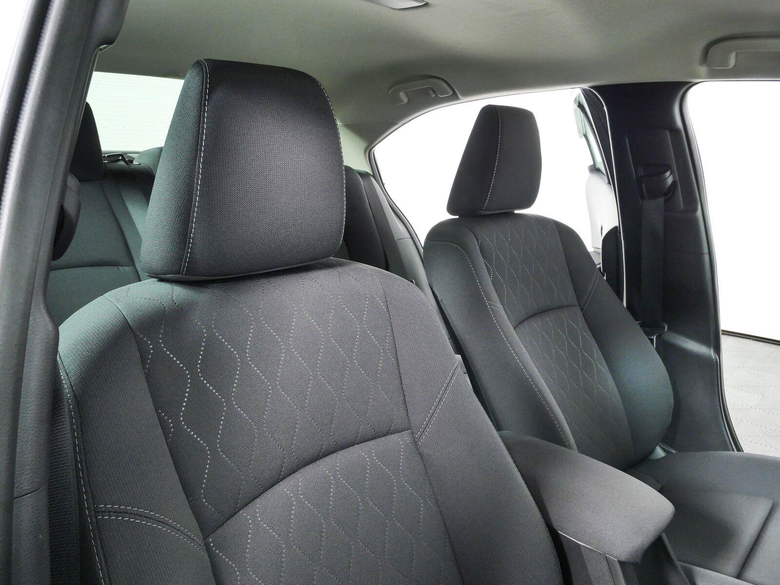 Used 2025 Toyota Corolla LE FWD image 21