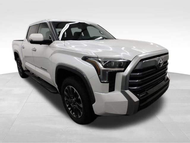 Used 2025 Toyota Tundra Limited image 2