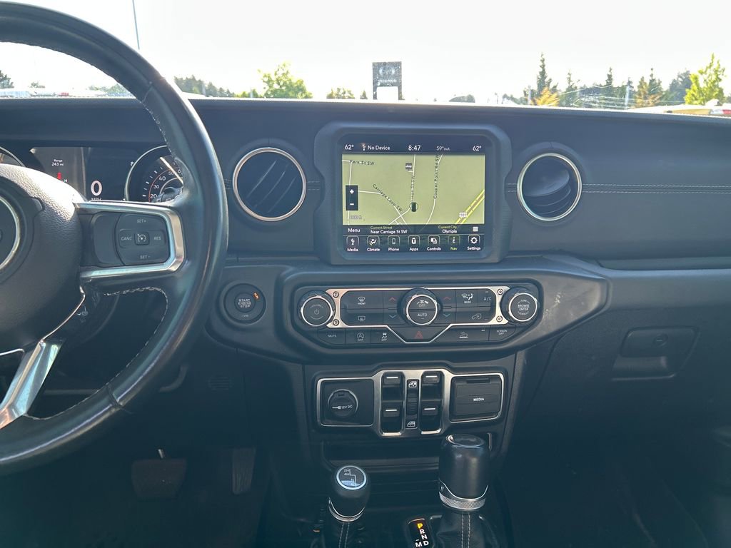 Used 2022 Jeep Wrangler Unlimited Sahara AWD/4WD image 26