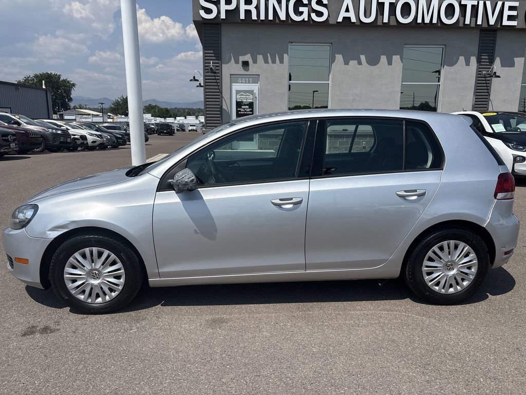 Used 2013 Volkswagen Golf 4-Door image 2
