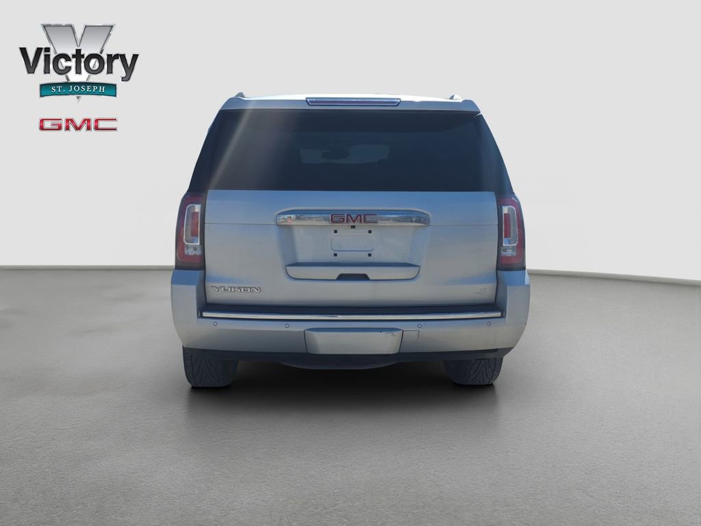 Used 2015 GMC Yukon Denali w/ Premium Package image 16