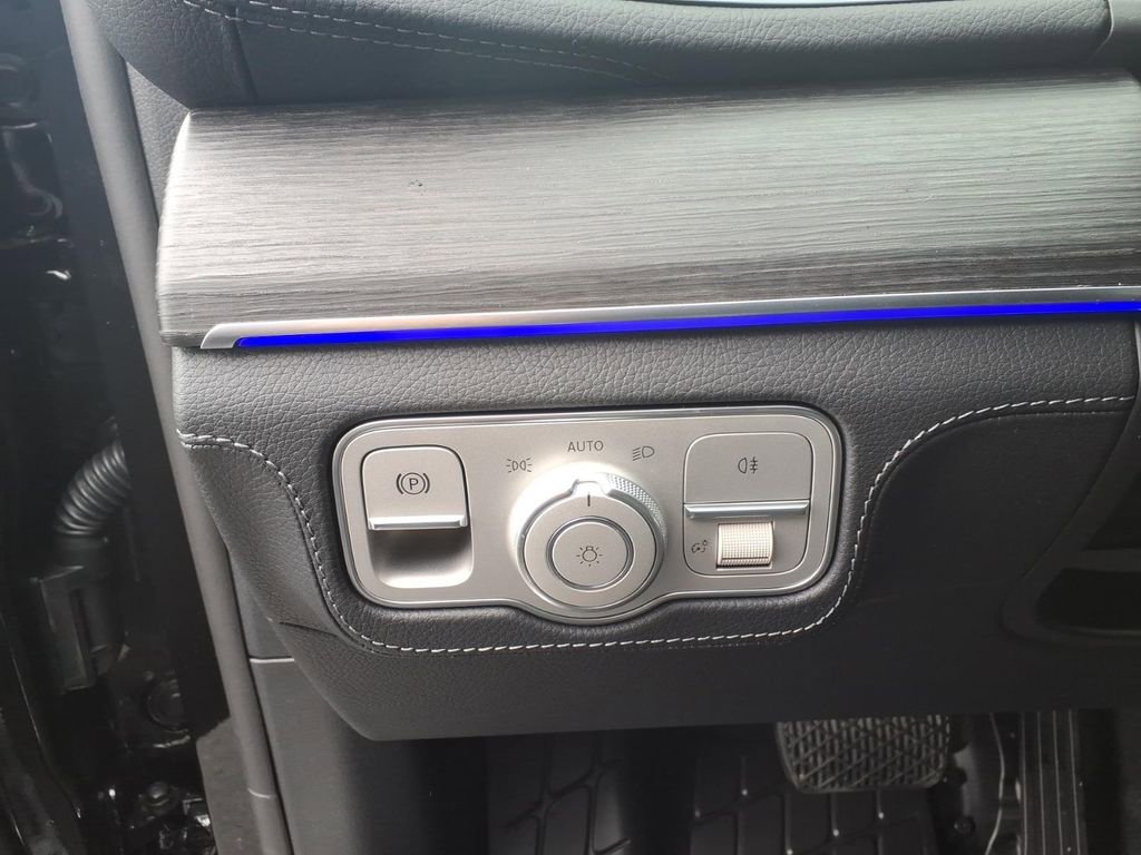 New 2026 Mercedes-Benz GLE 450 4MATIC image 17