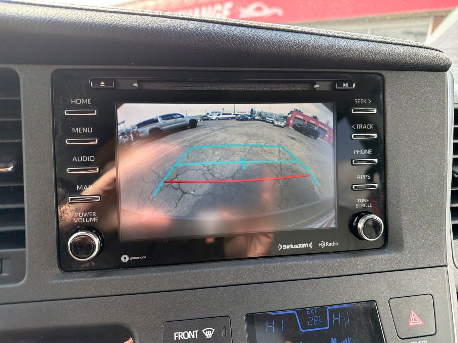 Used 2019 Toyota Sienna XLE FWD image 23