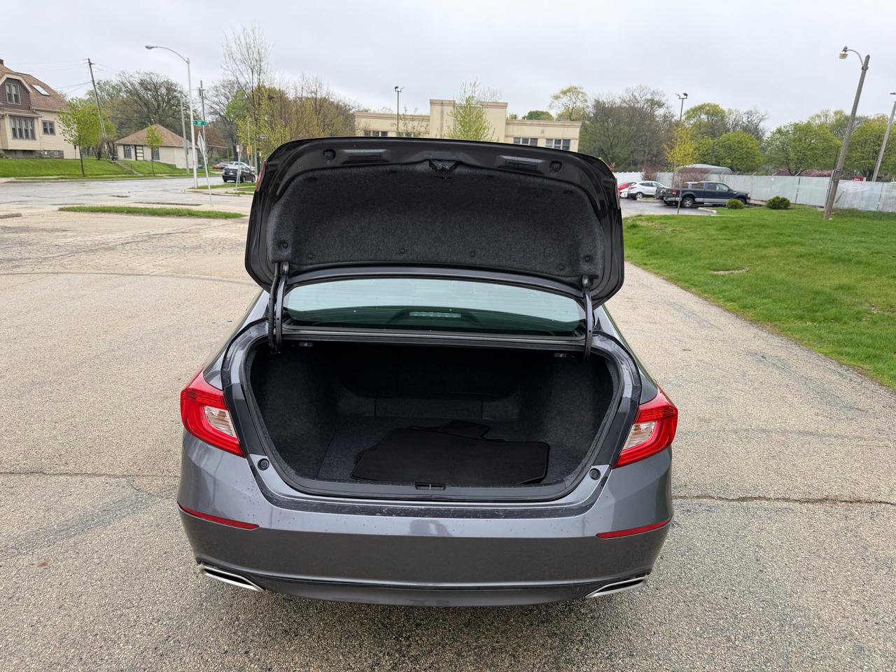 Used 2018 Honda Accord Sport image 7