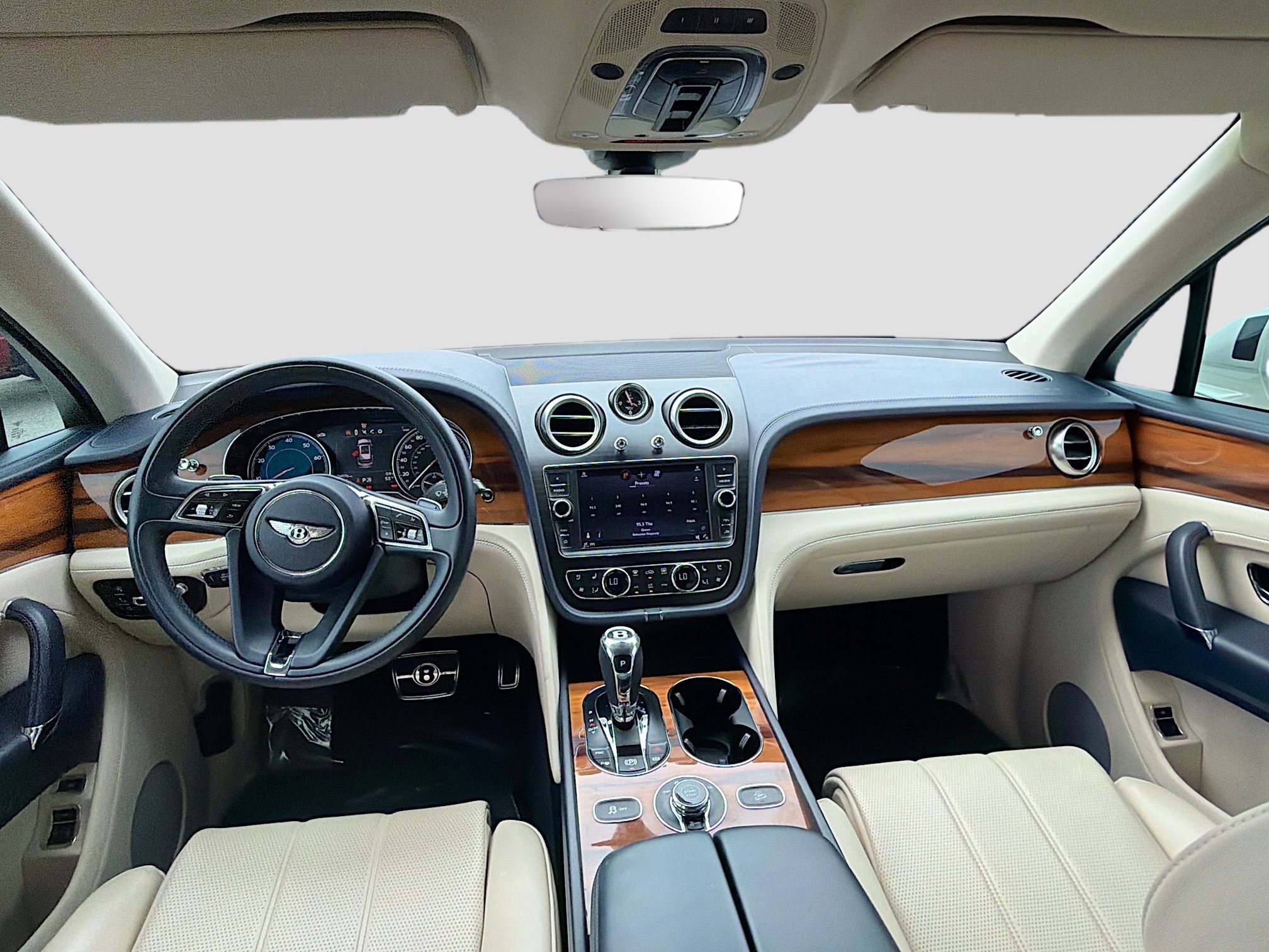 Used 2019 Bentley Bentayga image 16