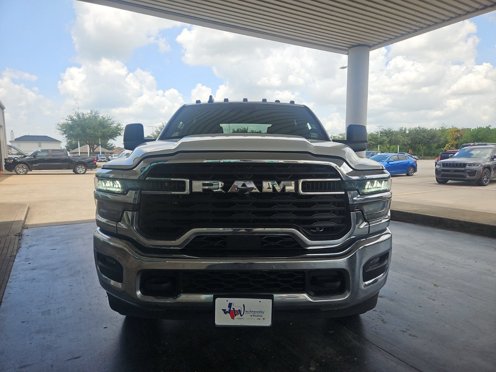 Used 2026 RAM 3500 Tradesman w/ Chrome Appearance Group A AWD/4WD image 3