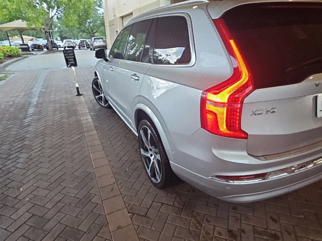 Used 2022 Volvo XC90 T6 Inscription w/ Advanced Package AWD/4WD image 12