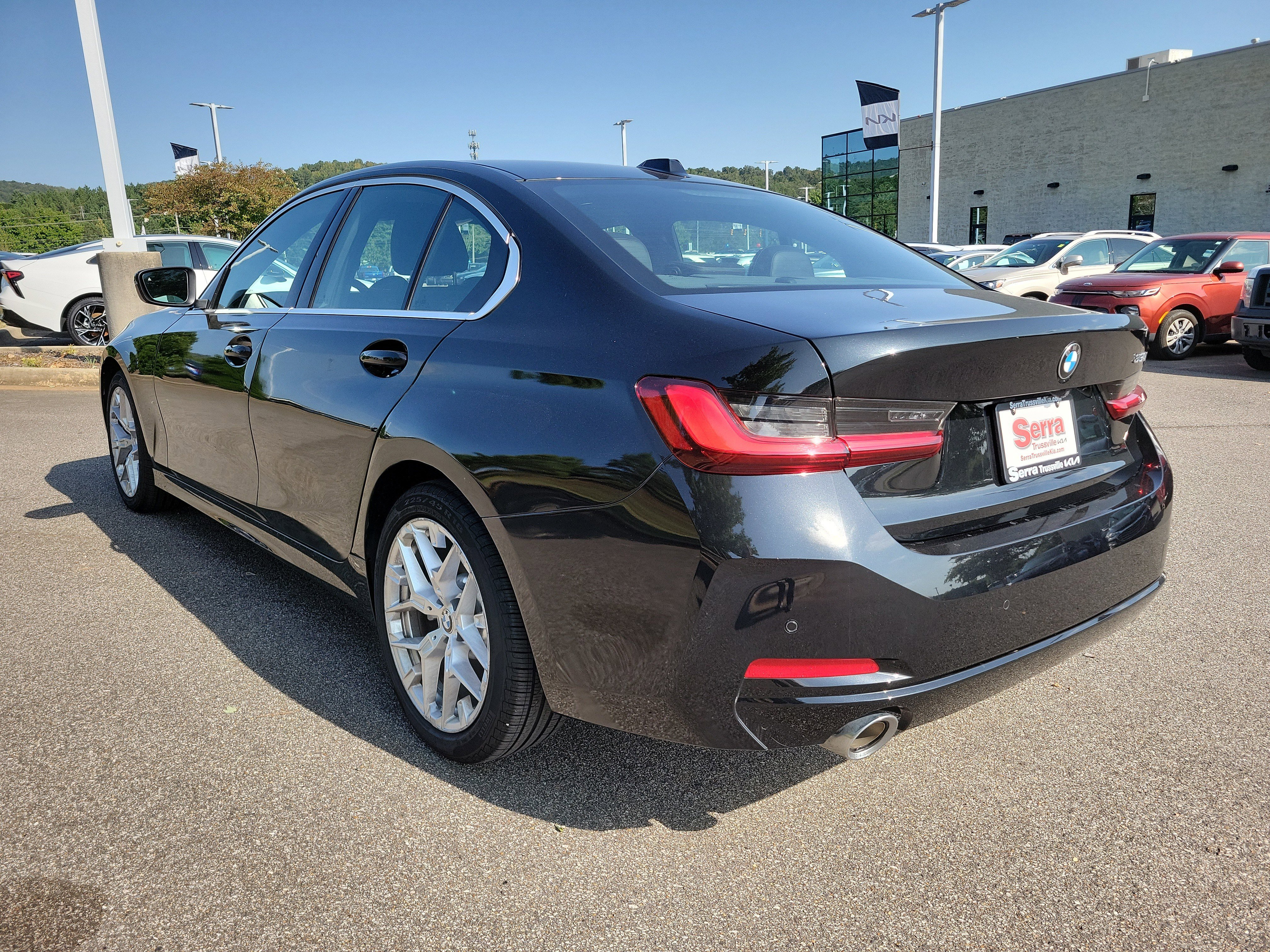 Used 2025 BMW 330i Sedan image 24