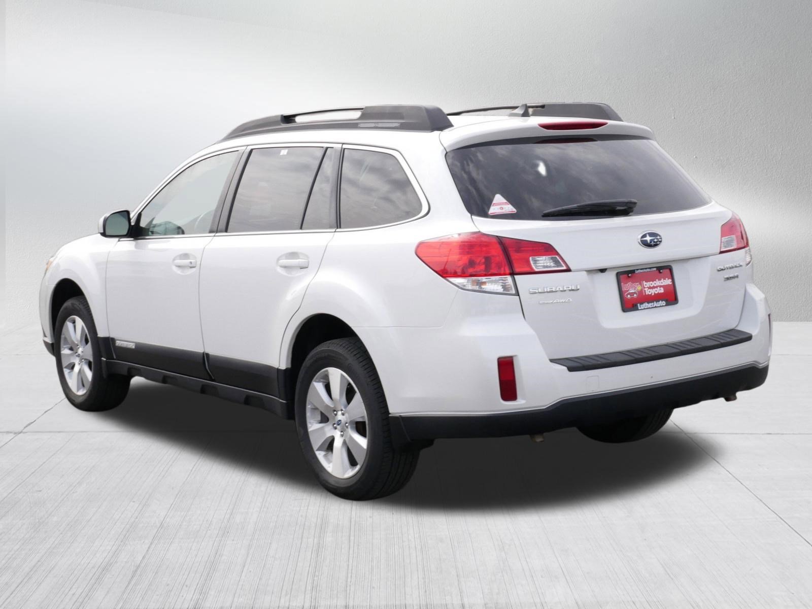 Used 2012 Subaru Outback 3.6R Limited image 5