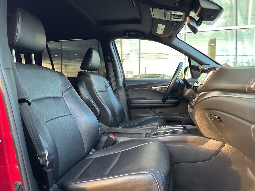 Used 2023 Honda Passport EX-L image 10