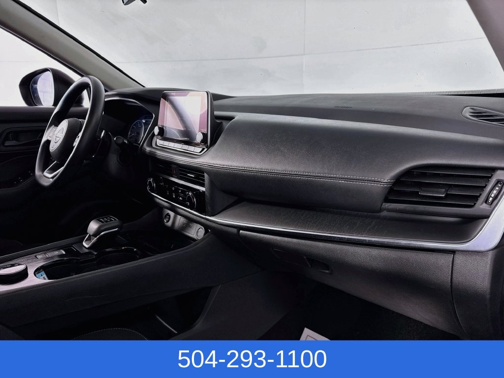 Used 2024 Nissan Rogue S AWD/4WD image 28