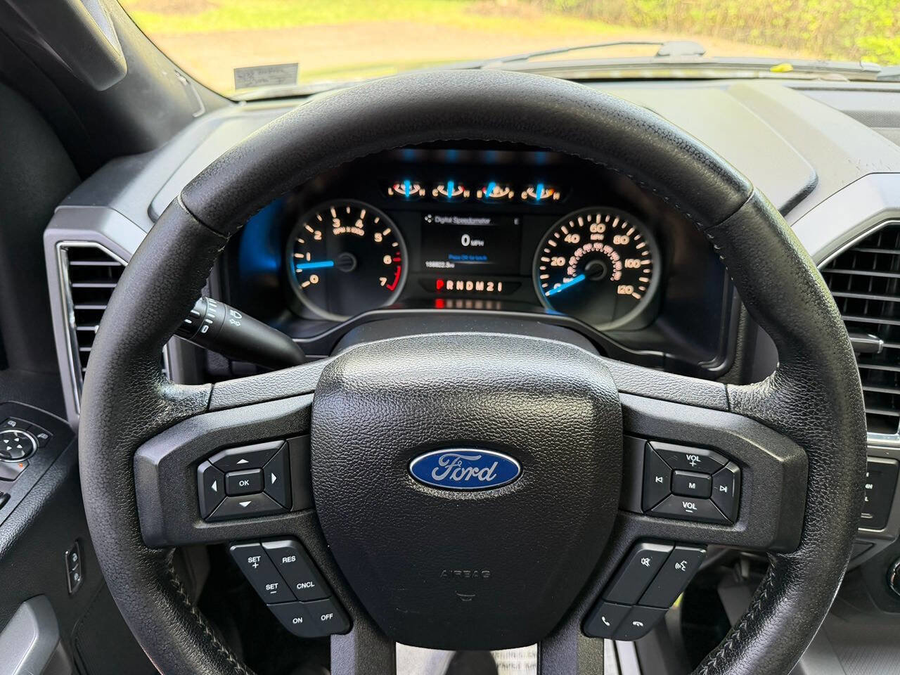 Used 2016 Ford F150 XLT w/ Equipment Group 302A Luxury image 19