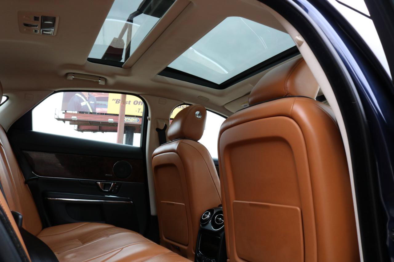 Used 2017 Jaguar XJ R-Sport AWD/4WD image 47