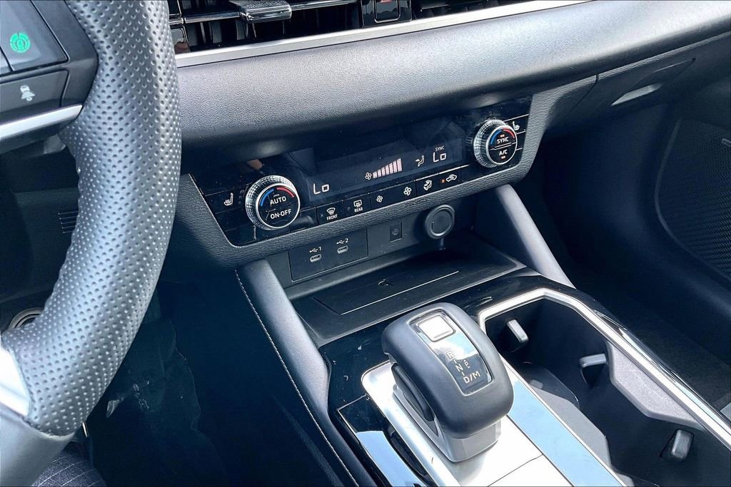 Used 2025 Mitsubishi Outlander SE FWD image 16