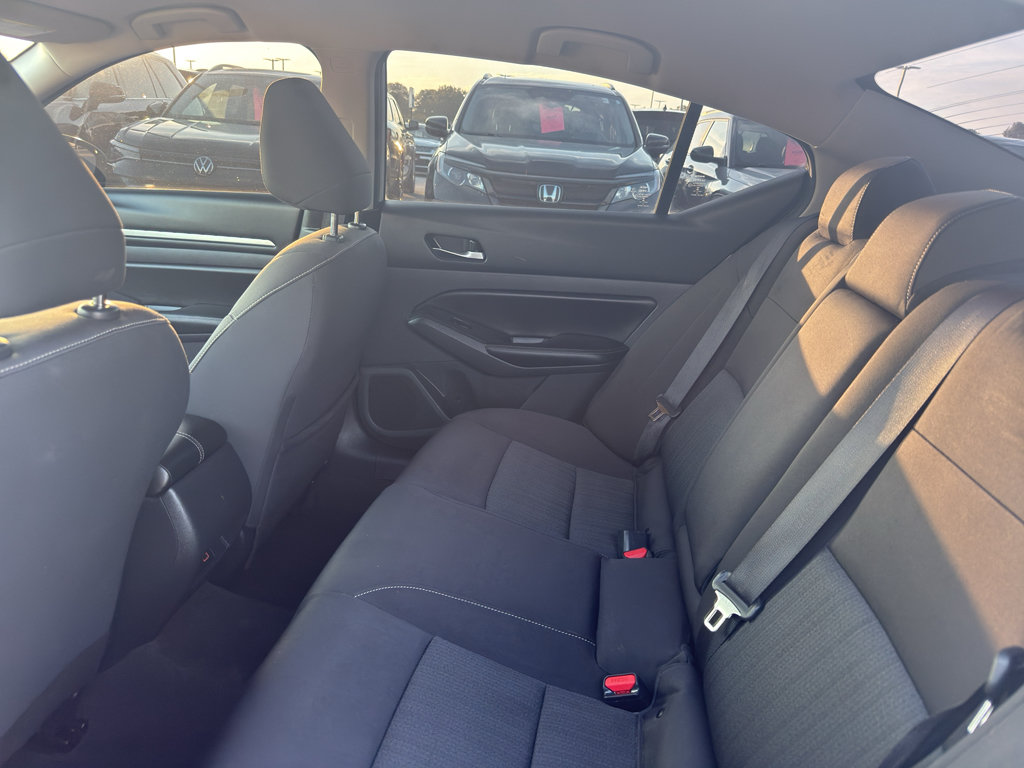 Used 2022 Nissan Altima 2.5 SV AWD/4WD image 30
