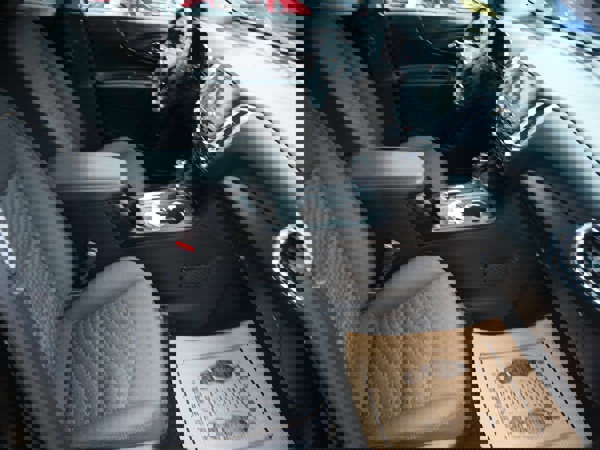 Used 2019 Chevrolet Equinox LT image 30