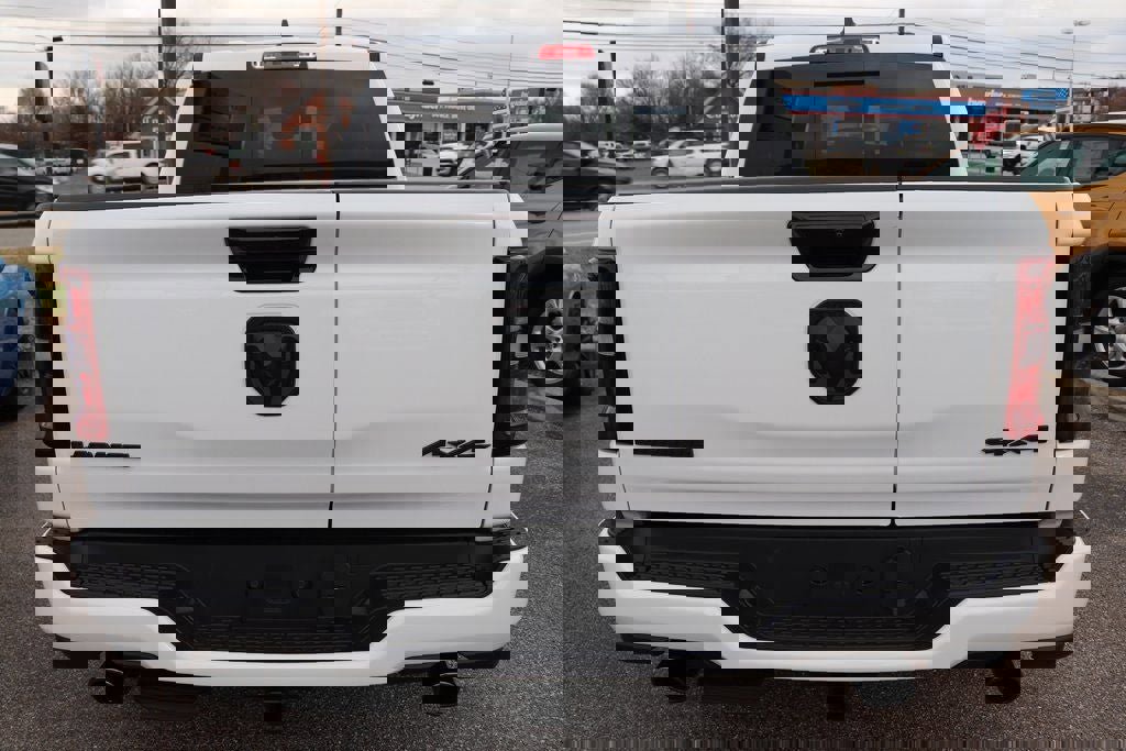 New 2025 RAM 1500 Laramie w/ Night Edition image 8