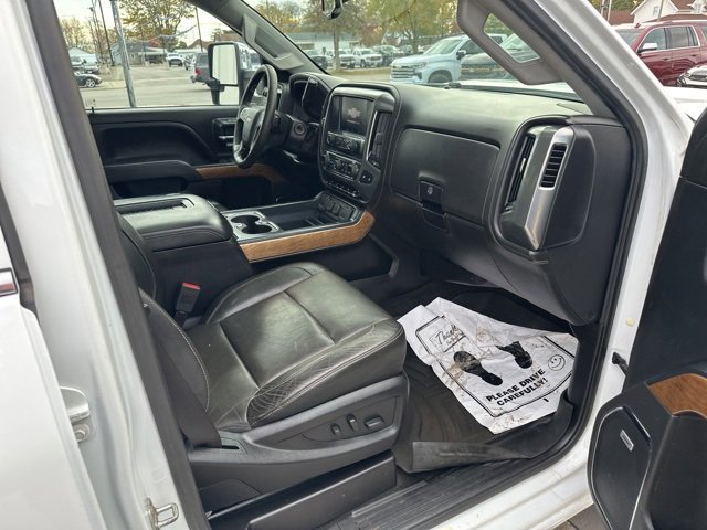 Used 2018 Chevrolet Silverado 3500 LTZ image 17