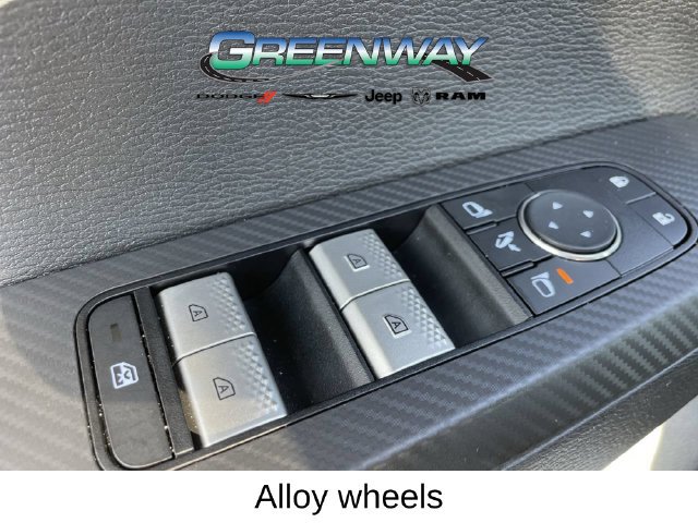 Used 2025 Mitsubishi Outlander SE AWD/4WD image 16