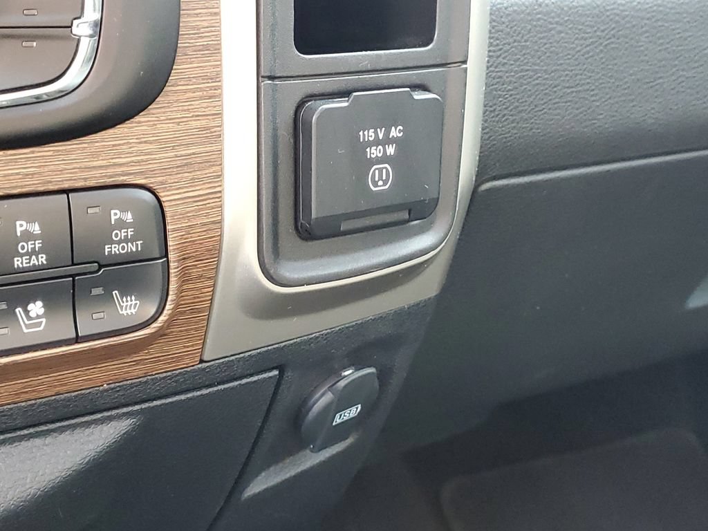 Used 2017 RAM 1500 Laramie AWD/4WD image 31