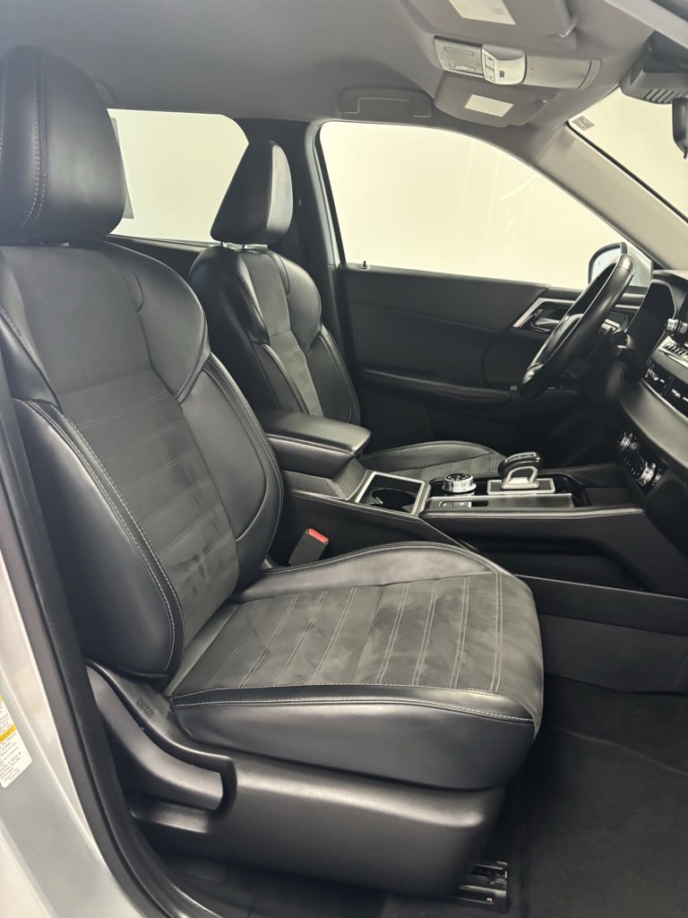 Used 2024 Mitsubishi Outlander SE image 22