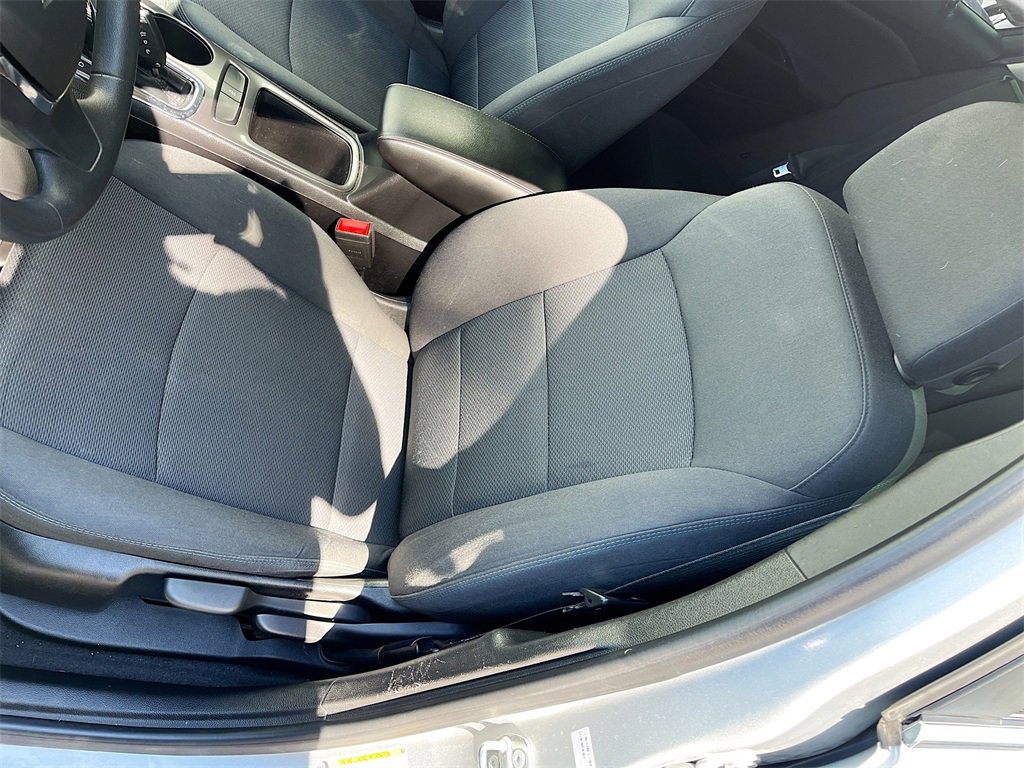 Used 2018 Chevrolet Cruze LT image 18