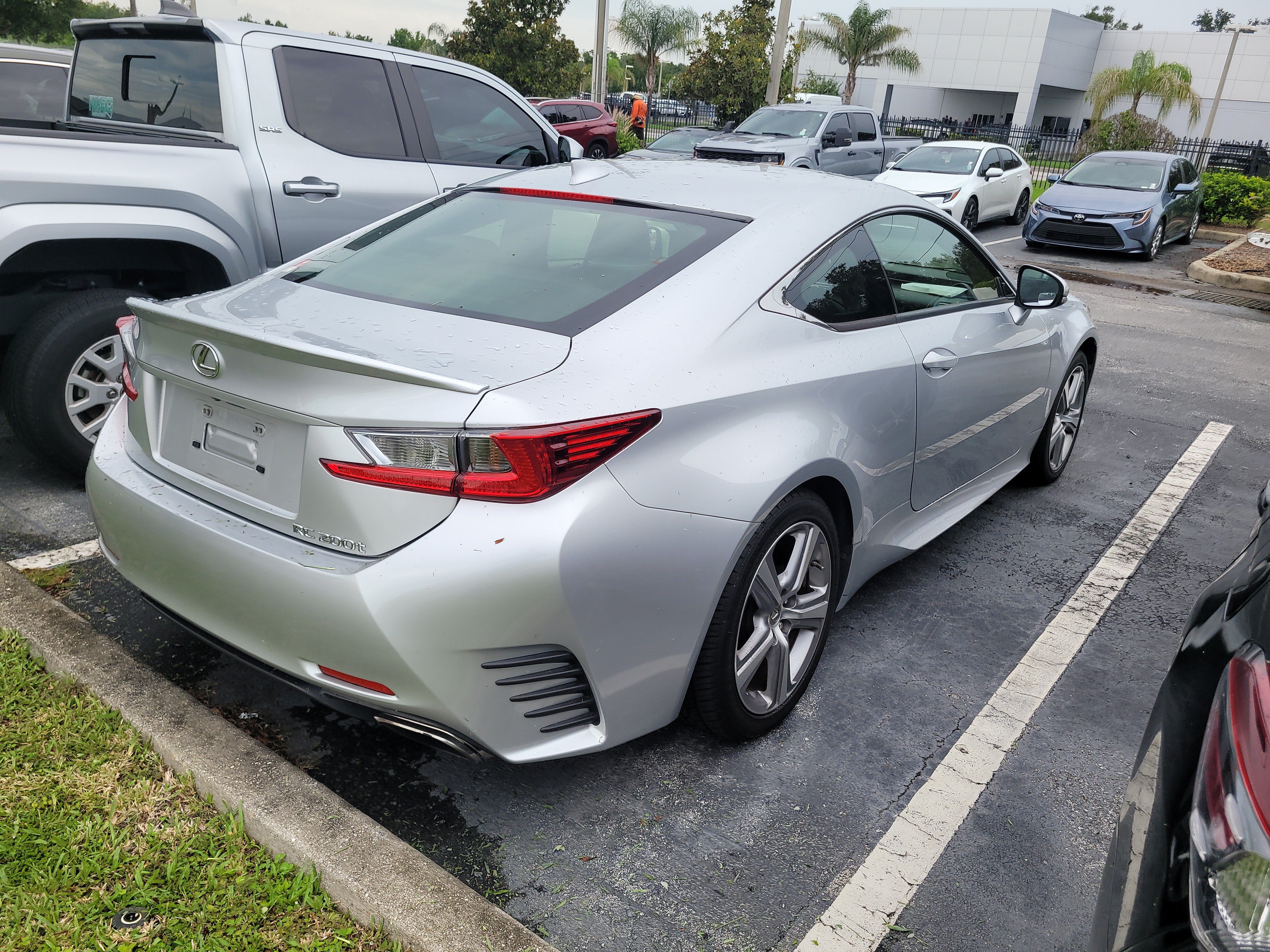 Used 2016 Lexus RC 200t w/ Accessory Package 2 RWD image 7