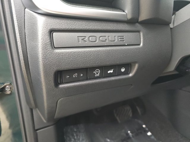 New 2027 Nissan Rogue Dark Armor FWD image 40