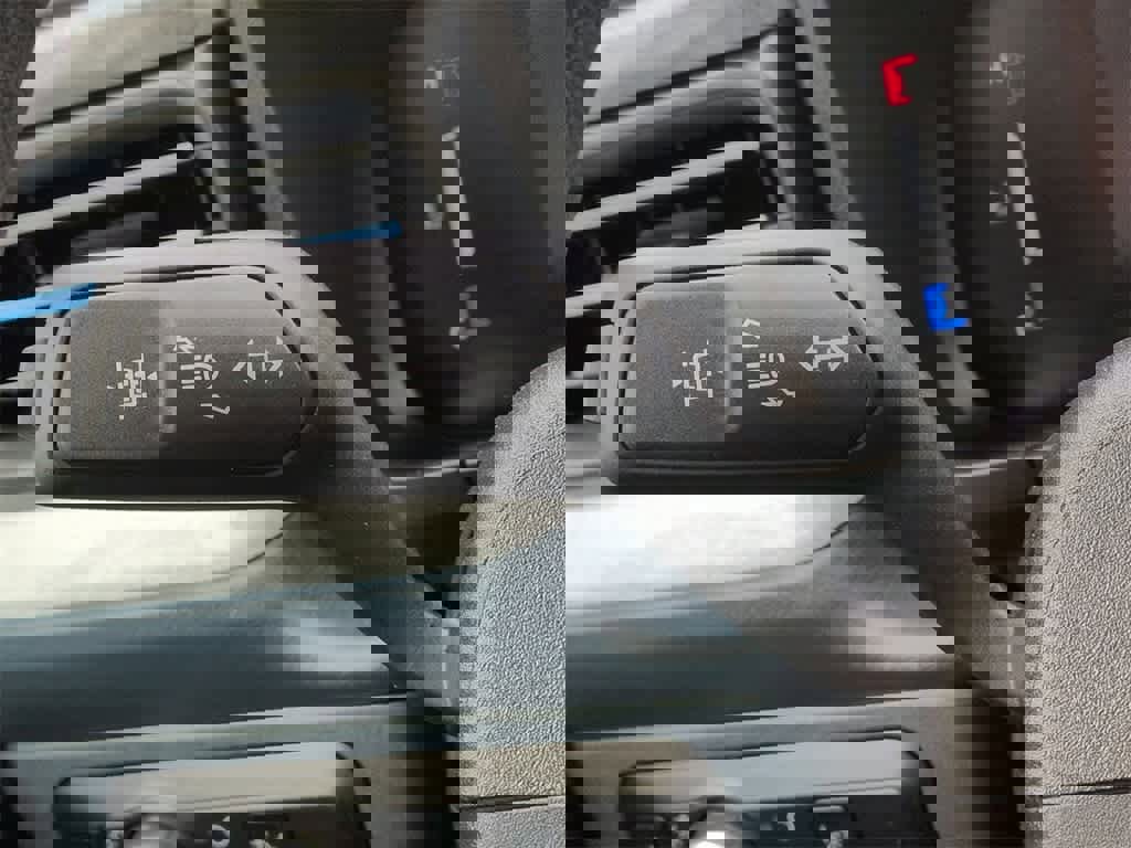 New 2025 Ford Maverick XLT image 27