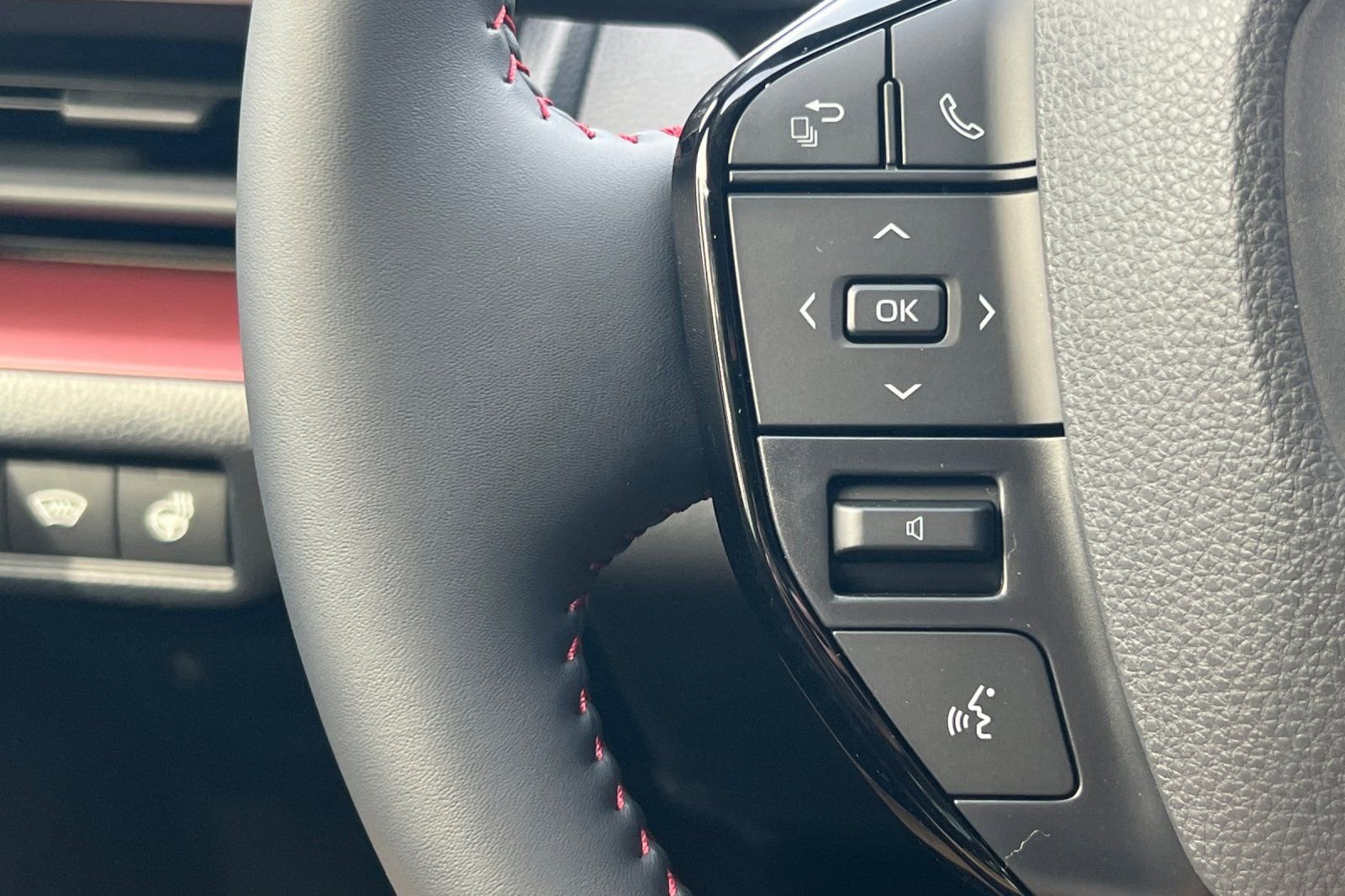 New 2026 Toyota Prius XSE image 26