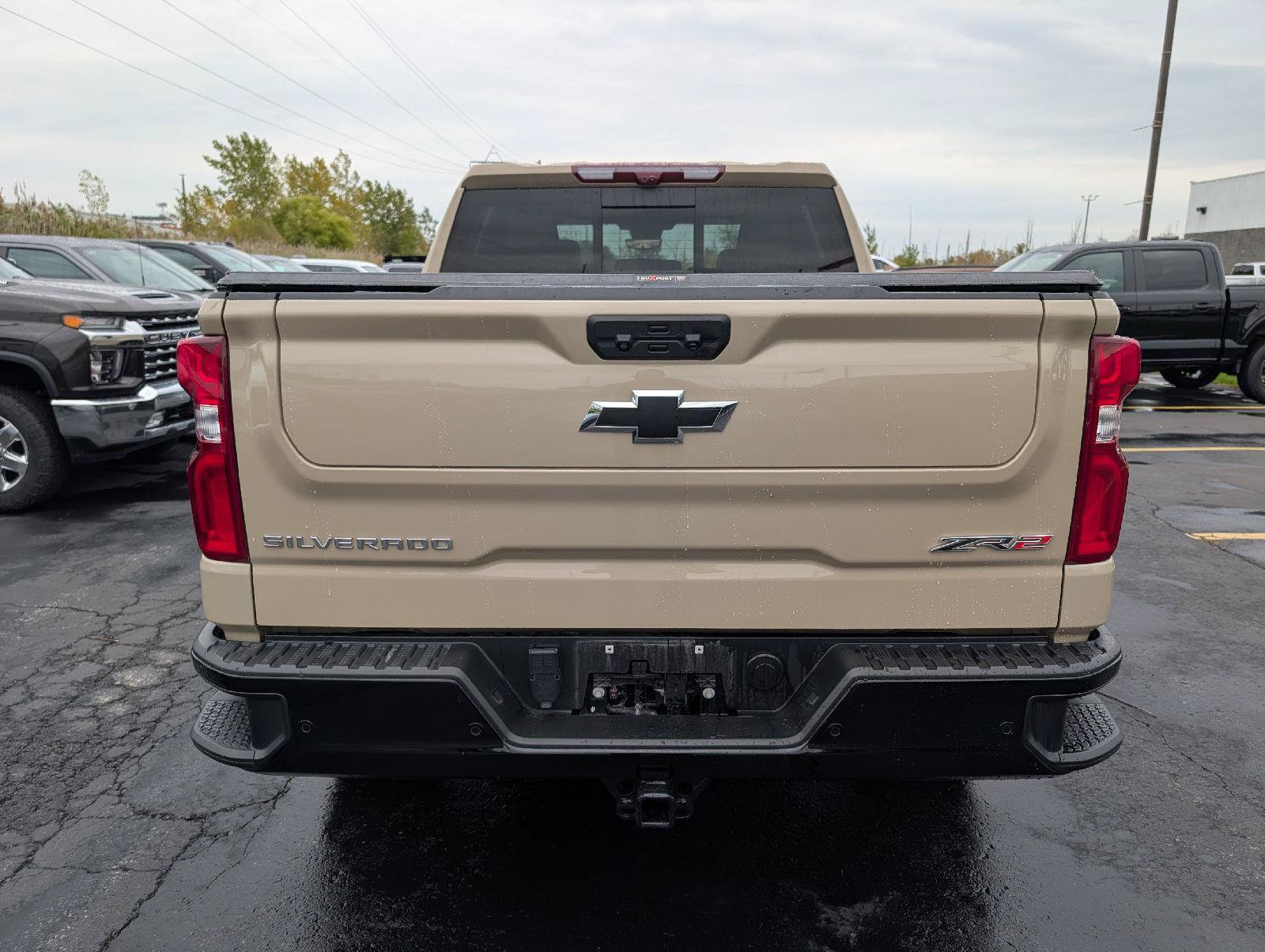 Used 2022 Chevrolet Silverado 1500 ZR2 w/ Technology Package AWD/4WD image 8