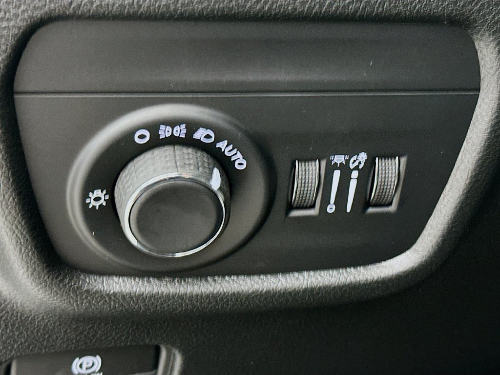 New 2026 Jeep Grand Cherokee L 4WD image 15