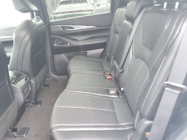 New 2027 INFINITI QX60 Luxe w/ Cargo Package AWD/4WD image 17